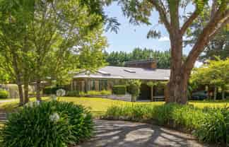 42 Kuratawhiti Street, Greytown