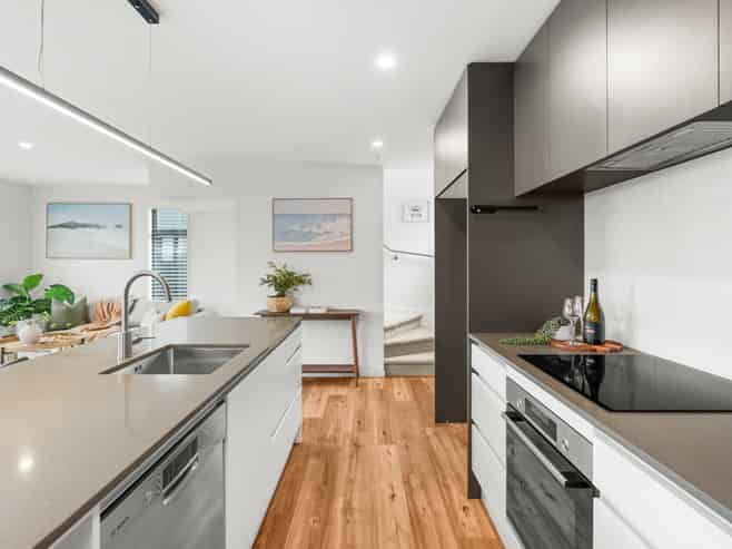 2/525 Madras Street, Saint Albans