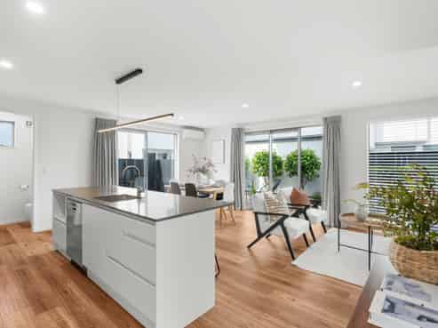 2/525 Madras Street, Saint Albans