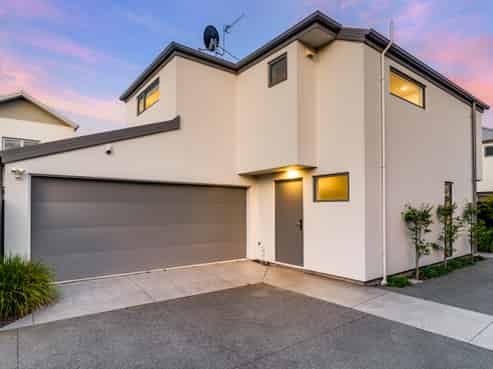 2/525 Madras Street, Saint Albans