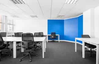 Office space for 15 persons in HQ 236 Broadway Av.