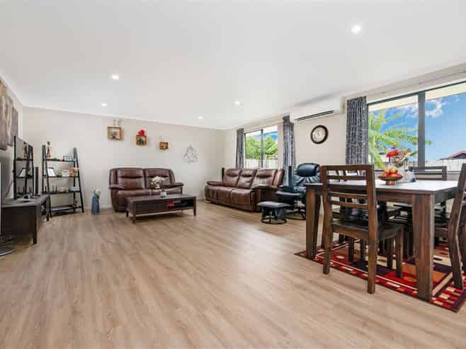 8/72 Swanson Rd, Henderson