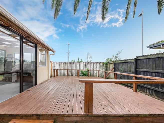 8/72 Swanson Rd, Henderson