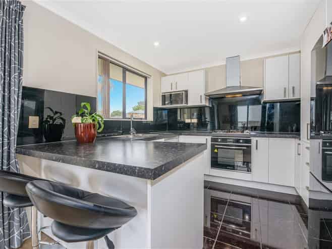 8/72 Swanson Rd, Henderson