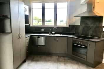 4A Levin Street, Halcombe