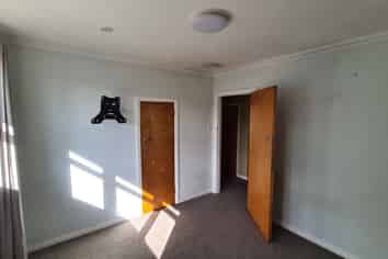 8 Flint Street, Milson