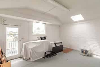 High Profile Sandringham Retail | 109 m2