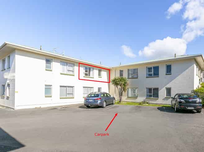 13/154 Onepu Road, Lyall Bay