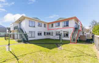 13/154 Onepu Road, Lyall Bay