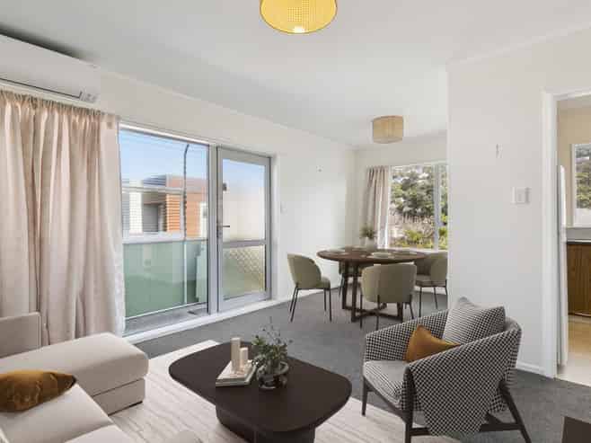 13/154 Onepu Road, Lyall Bay