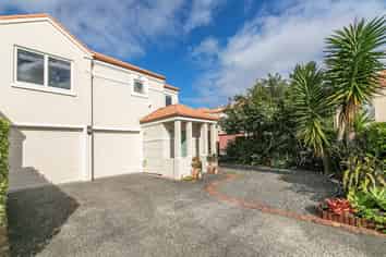 4 Pilsdon Place, New Lynn