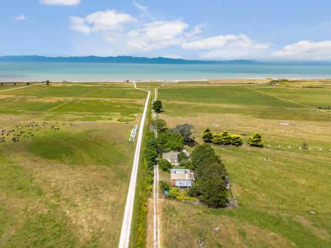 453 East Coast Road, Kaiaua