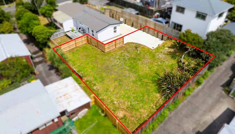 62B McLeod Road, Te Atatu South