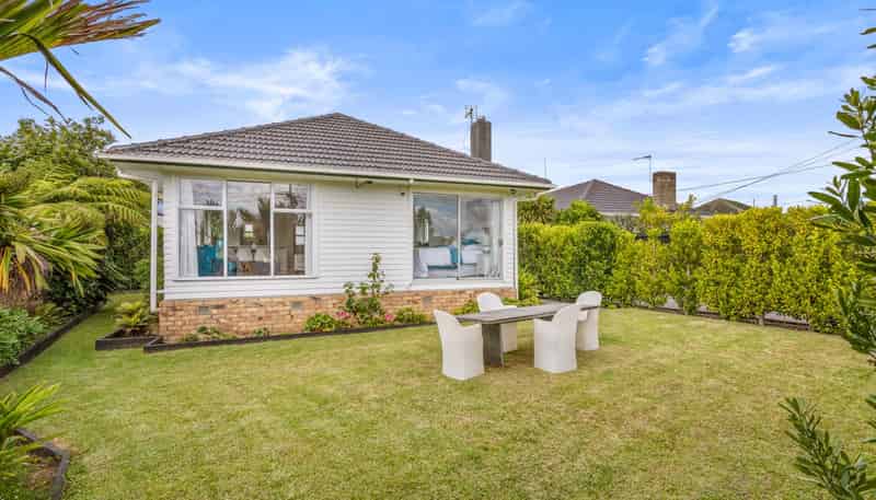 51 Waipani Road, Te Atatu Peninsula