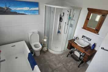 44 Oak Street, Masterton