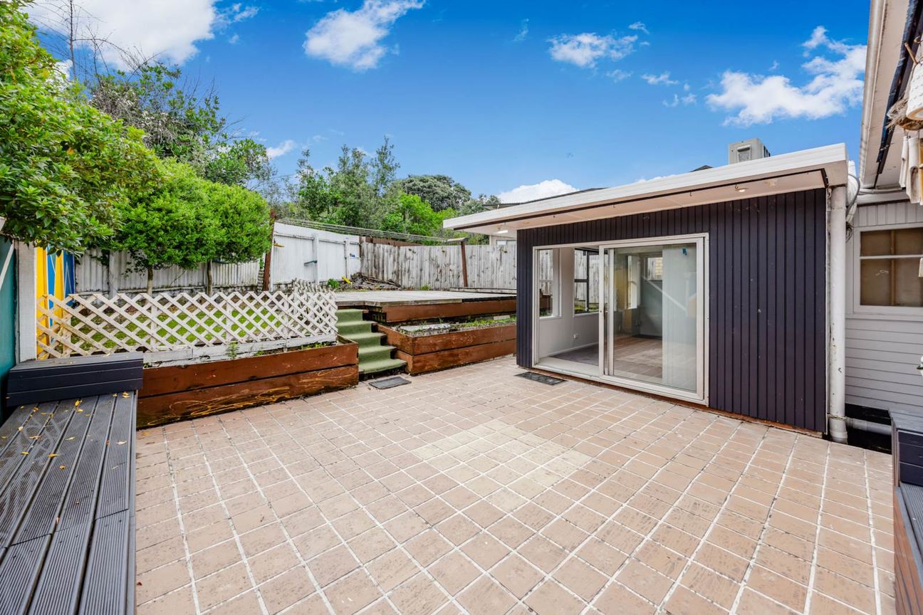 Versatile Family Living with Home Office Potential - Widok 5