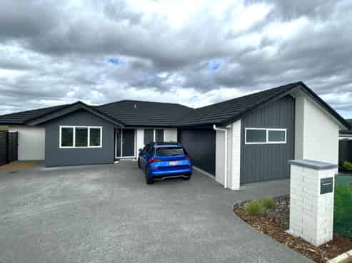 6 Panui Avenue, Helensville