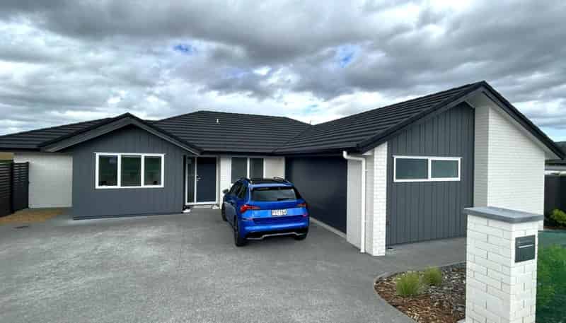 6 Panui Avenue, Helensville