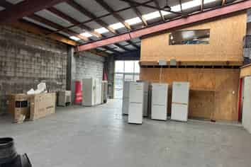 Prime showroom / light industrial CBD