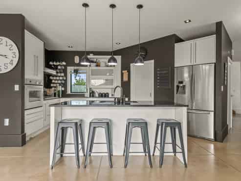 6 Banksia Grove, Milson