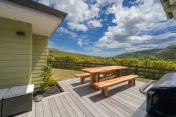 10 Bristol Lane, Atawhai