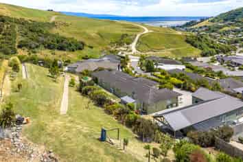 10 Bristol Lane, Atawhai