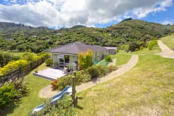 10 Bristol Lane, Atawhai