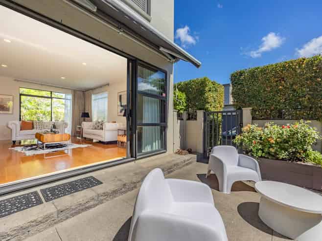 81 Bluegrey Avenue, Stonefields