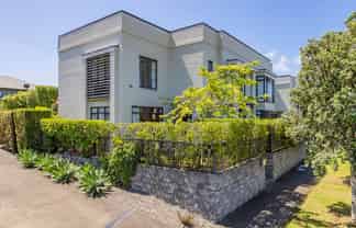 81 Bluegrey Avenue, Stonefields