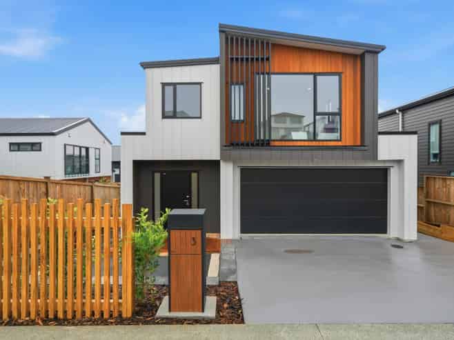 3 Makumaku Place, Long Bay