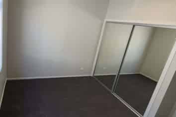 a/305 Adelaide Road, Newtown