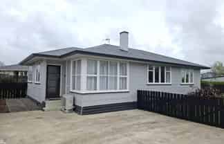 131 High Street, Bulls