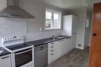 131 High Street, Bulls