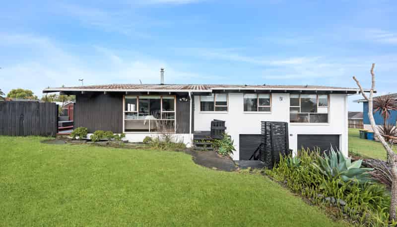 44 Miltonia Avenue, Te Atatu South