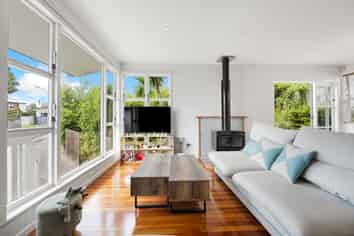 1/12 Tonkin Drive, Sunnynook