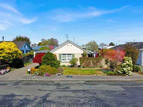 45 Churchill Avenue, Allenton