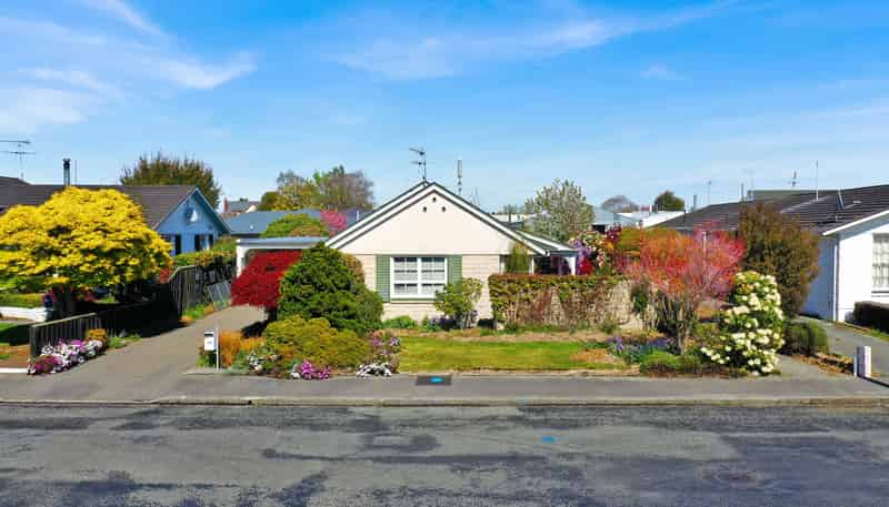 45 Churchill Avenue, Allenton