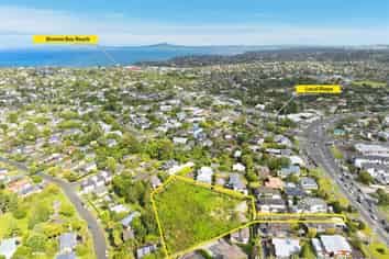 889 East Coast Road, Northcross