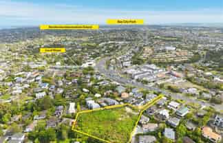 889 East Coast Road, Northcross