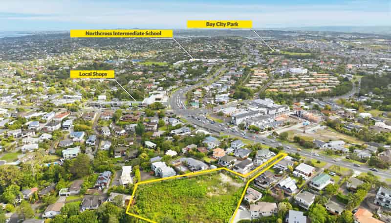 889 East Coast Road, Northcross