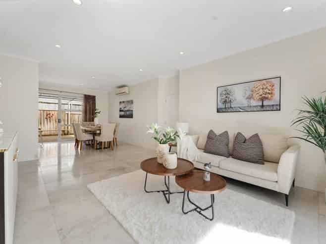 35 Mackay Drive, Greenhithe