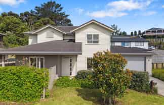 35 Mackay Drive, Greenhithe