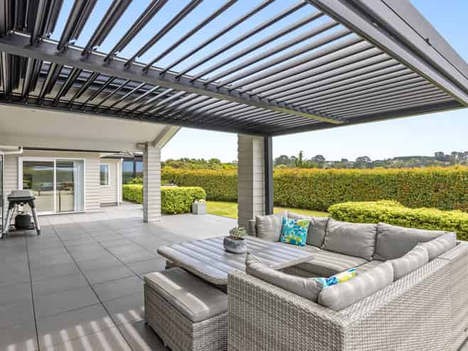 60 Roberts Road, Matakatia