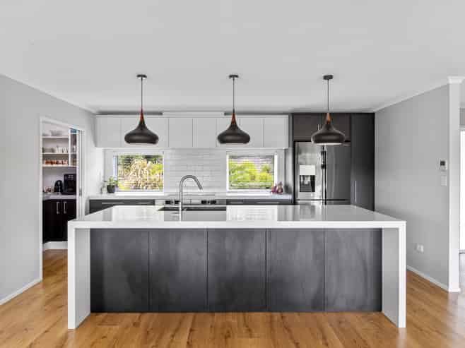 60 Roberts Road, Matakatia