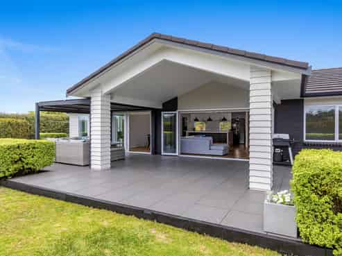 60 Roberts Road, Matakatia