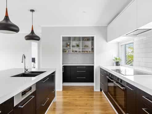 60 Roberts Road, Matakatia