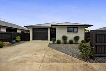 14a Rosalind Street, Stratford