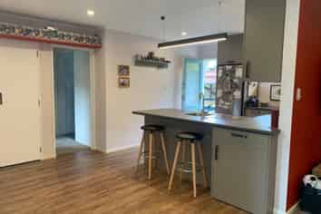 1/6 Waterloo Place, Westown