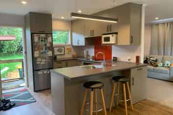 1/6 Waterloo Place, Westown