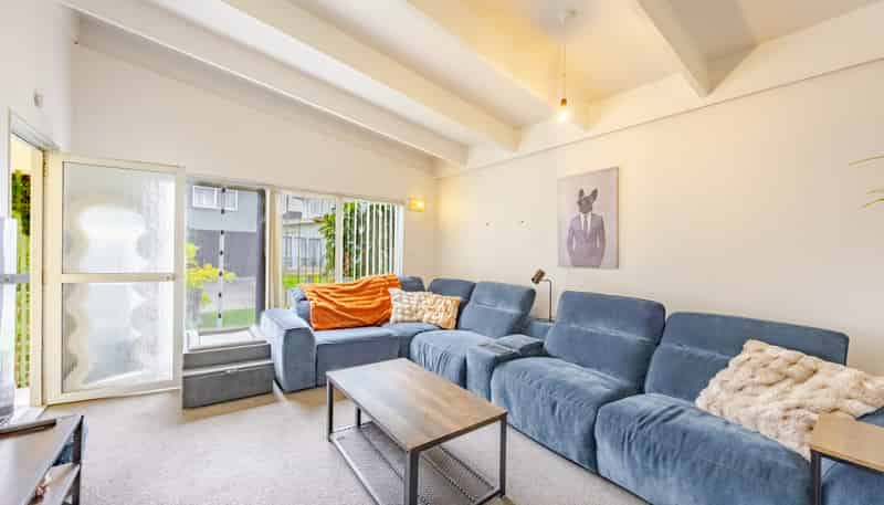 2/51A Avenue Road, Greenmeadows